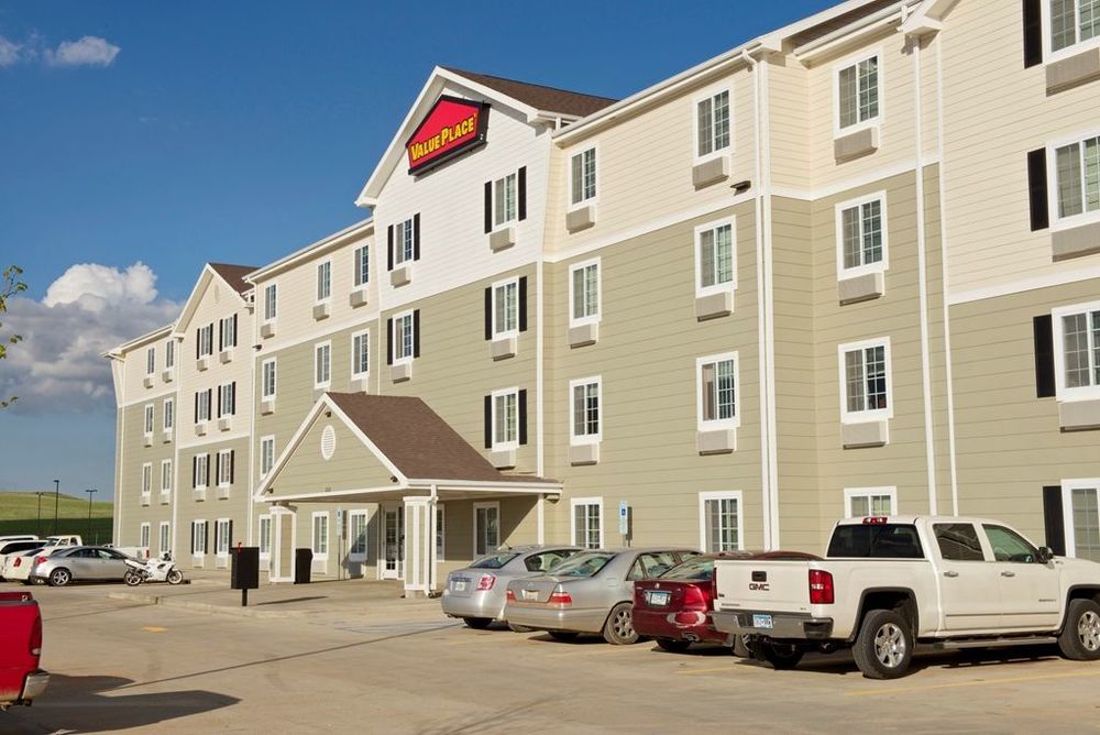 Baymont By Wyndham Dickinson Hotel Екстериор снимка